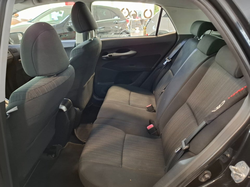Toyota Auris 1,6 Luna 5d