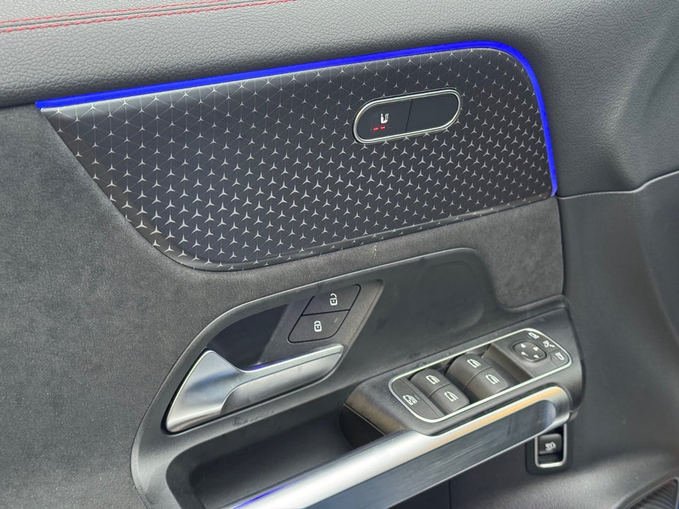 Mercedes EQB300 AMG Line 4Matic 5d