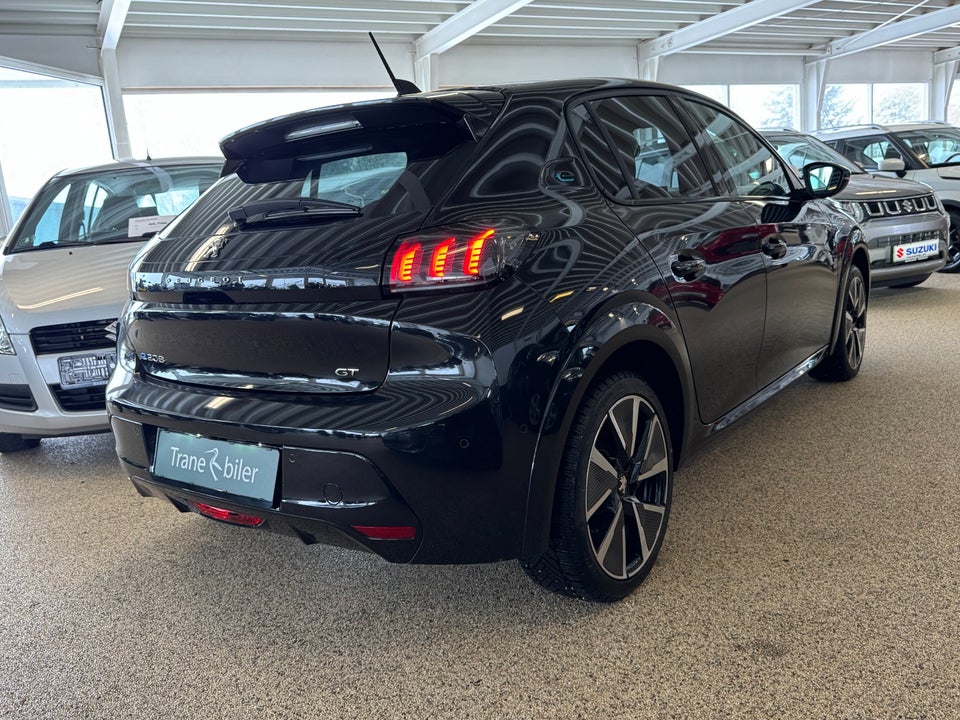 Peugeot e-208 50 GT 5d