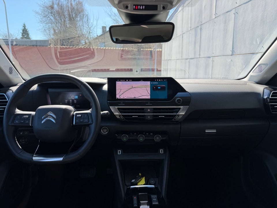 Citroën ë-C4 X 50 Shine 4d