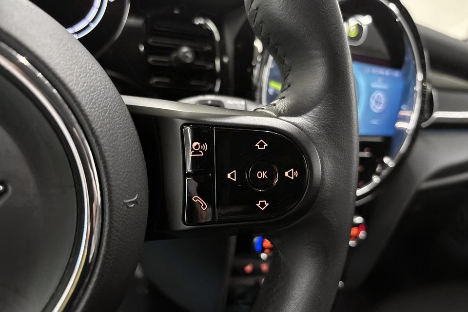 MINI Cooper SE Classic Trim 3d