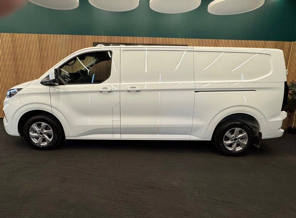 Ford Transit Custom 320L 2,0 EcoBlue Limited aut.