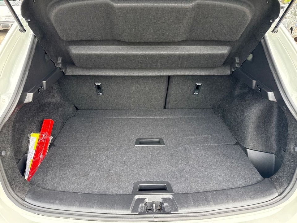 Nissan Qashqai 1,3 Dig-T 140 Tekna+ Dynamic 5d