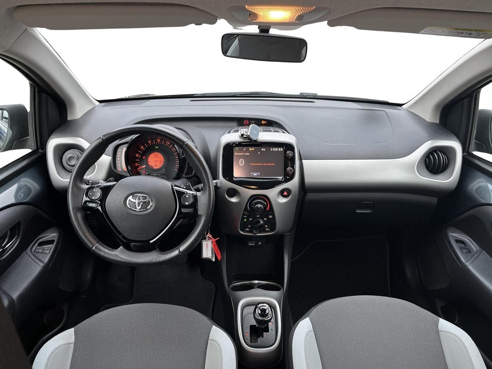 Toyota Aygo 1,0 VVT-i x-play x-shift 5d