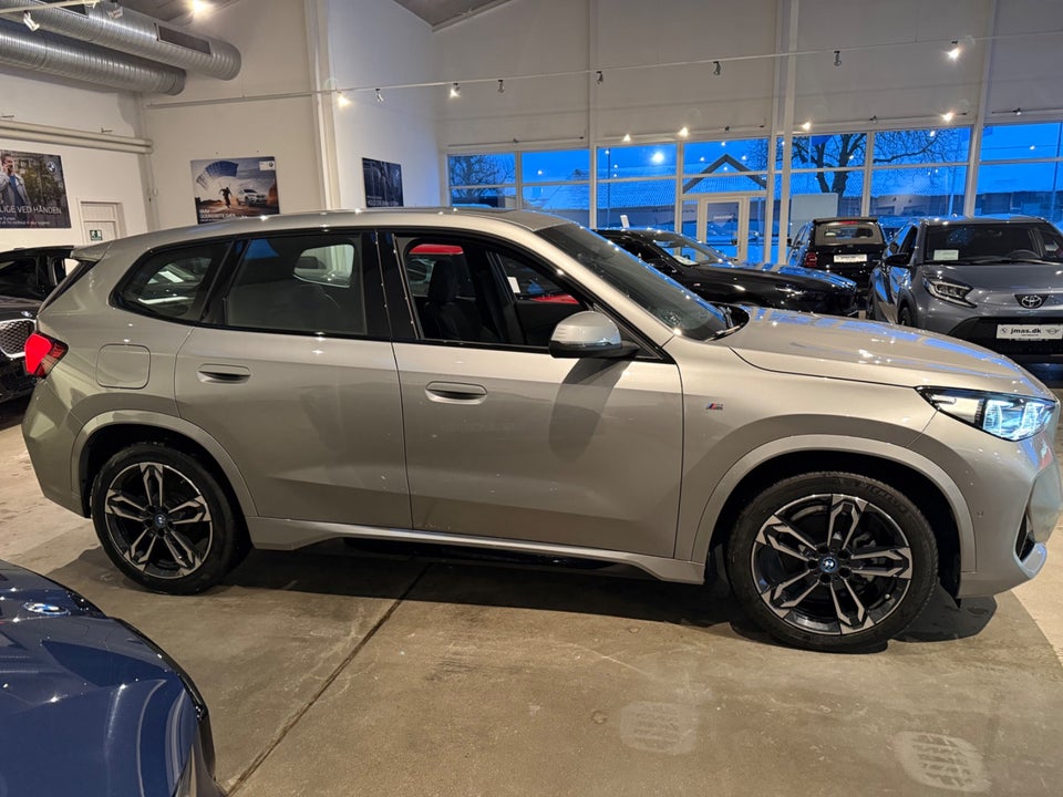 BMW iX1 eDrive20 M-Sport 5d