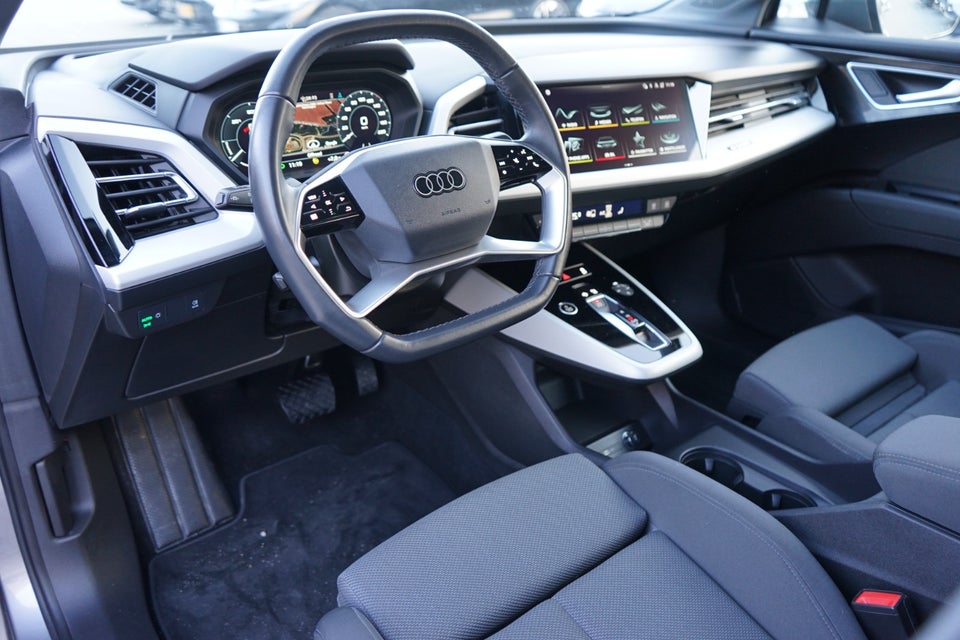 Audi Q4 e-tron 40  5d