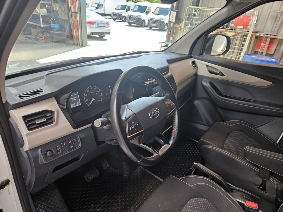 Maxus e-Deliver 3 52 Cargo Van SWB