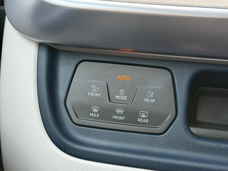 VW ID.Buzz 77 Pro SWB 5d