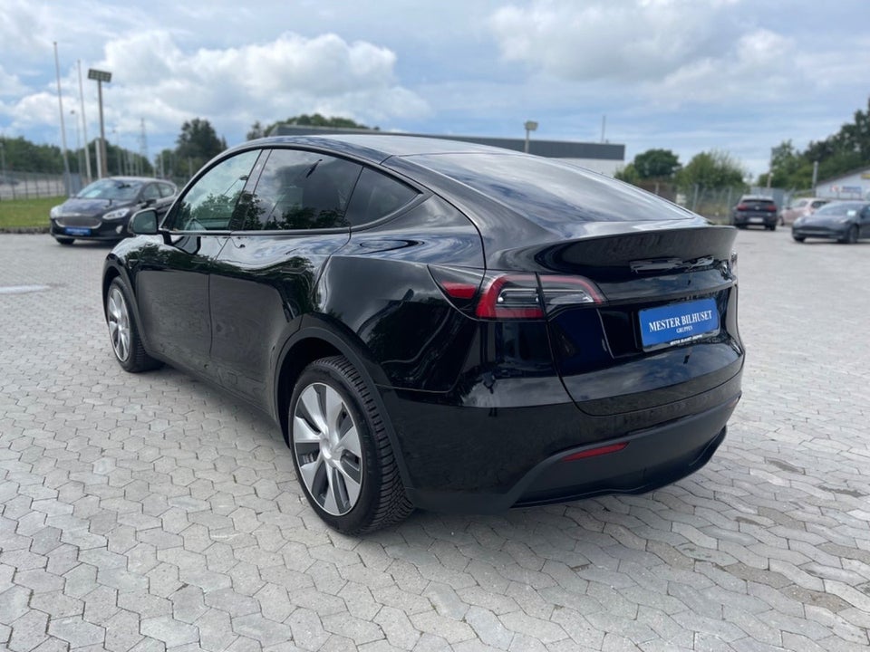 Tesla Model Y RWD 5d