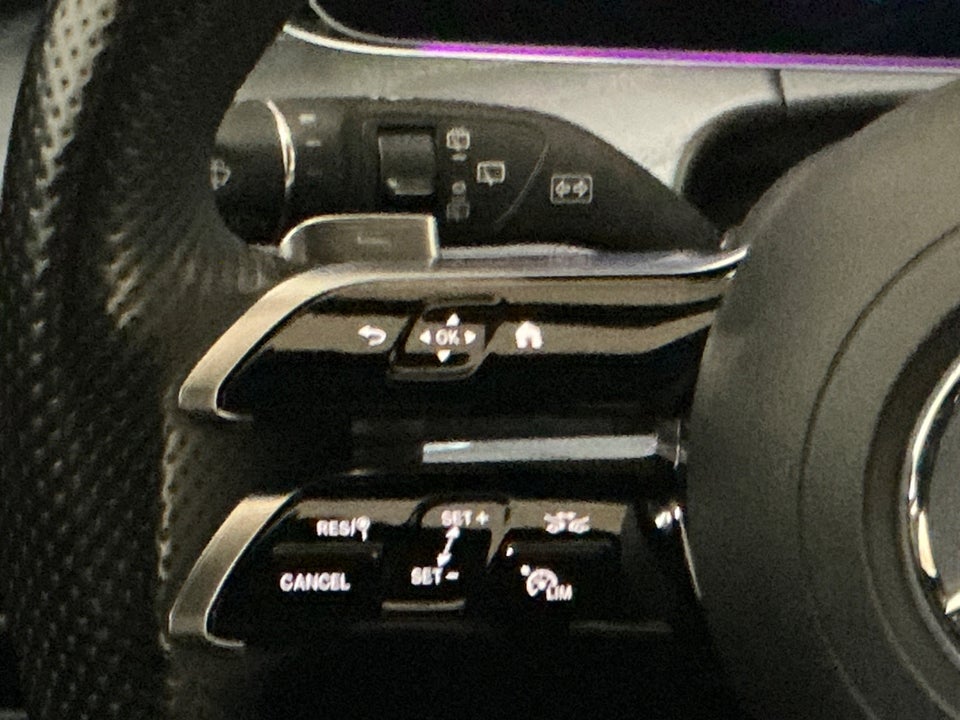 Mercedes E300 de 2,0 AMG Line stc. aut. 5d