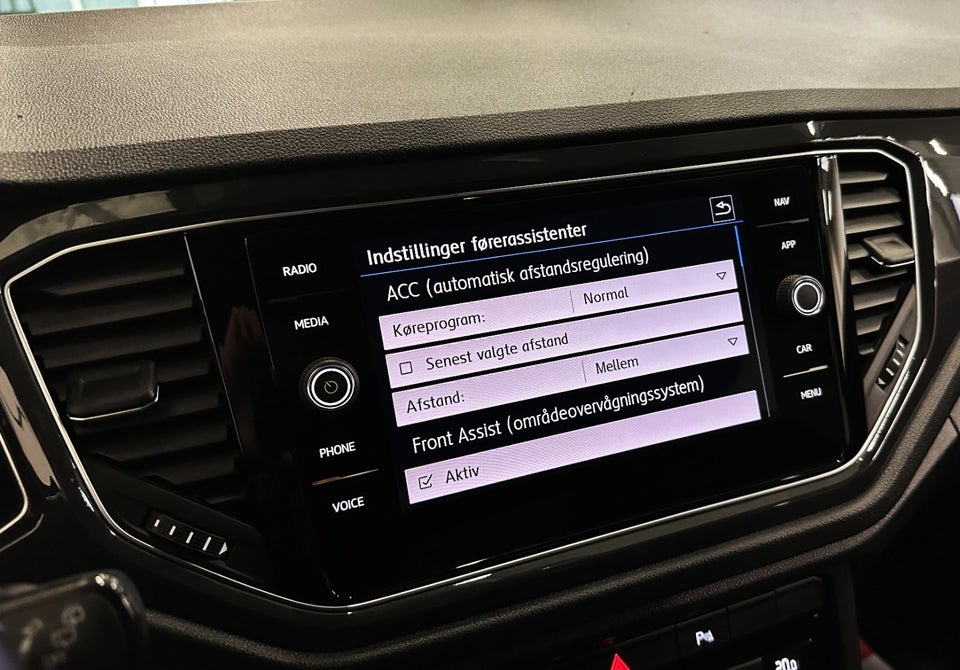 VW T-Roc 1,5 TSi 150 R-line DSG 5d