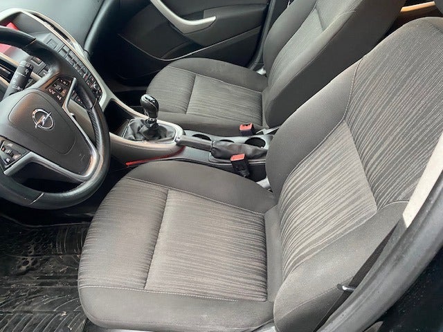 Opel Astra 2,0 CDTi 160 Enjoy Sports Tourer 5d