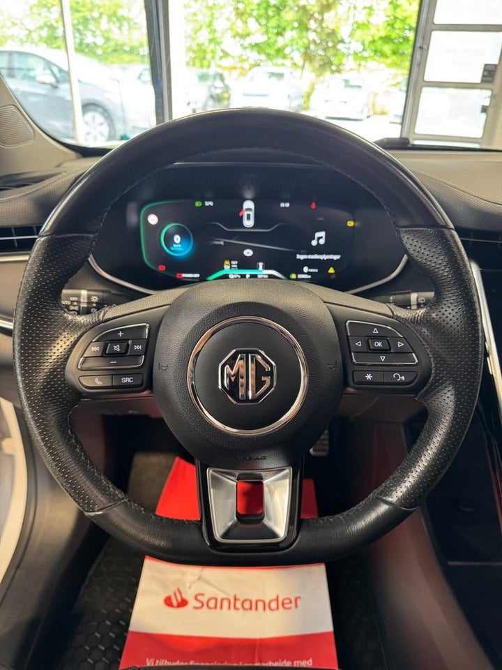 MG Marvel R Luxury 5d