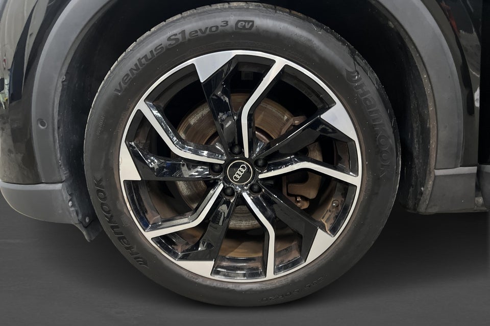 Audi Q4 e-tron 40 Attitude 5d