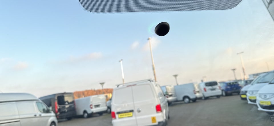 VW Transporter 2,0 TDi 114 Kassevogn kort BMT