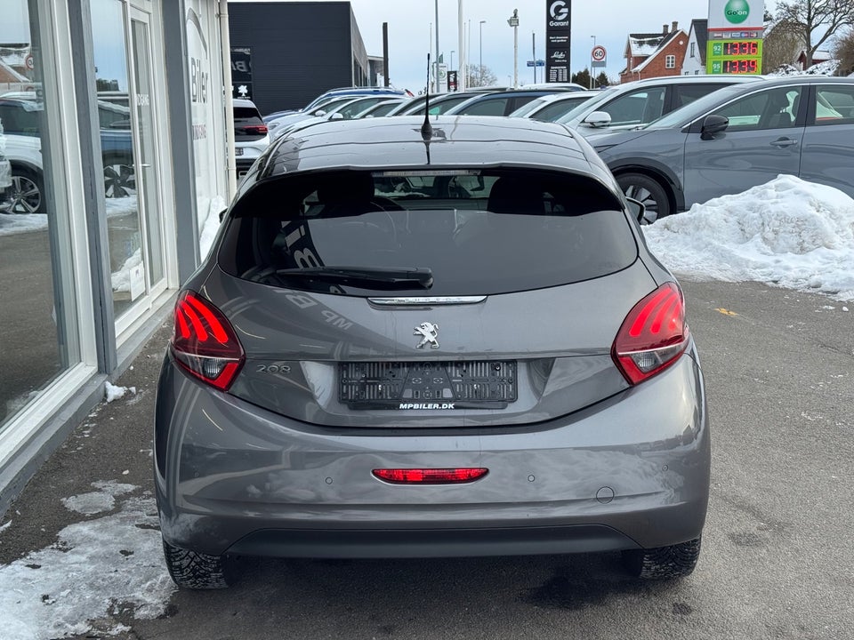 Peugeot 208 1,5 BlueHDi 100 Signature Sky 5d