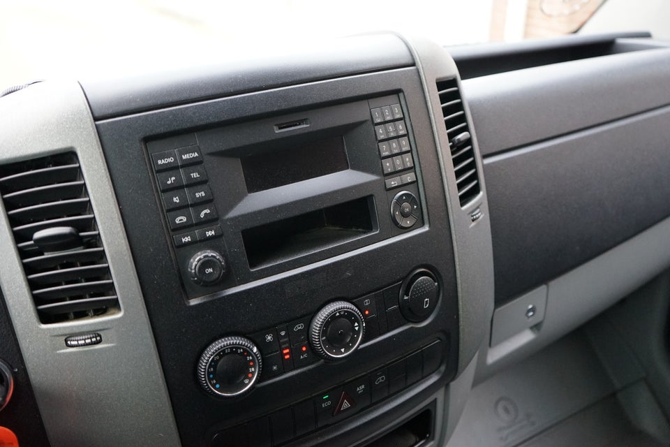 Mercedes Sprinter 316 2,2 CDi R3 Mandskabsvogn m/lad 4d