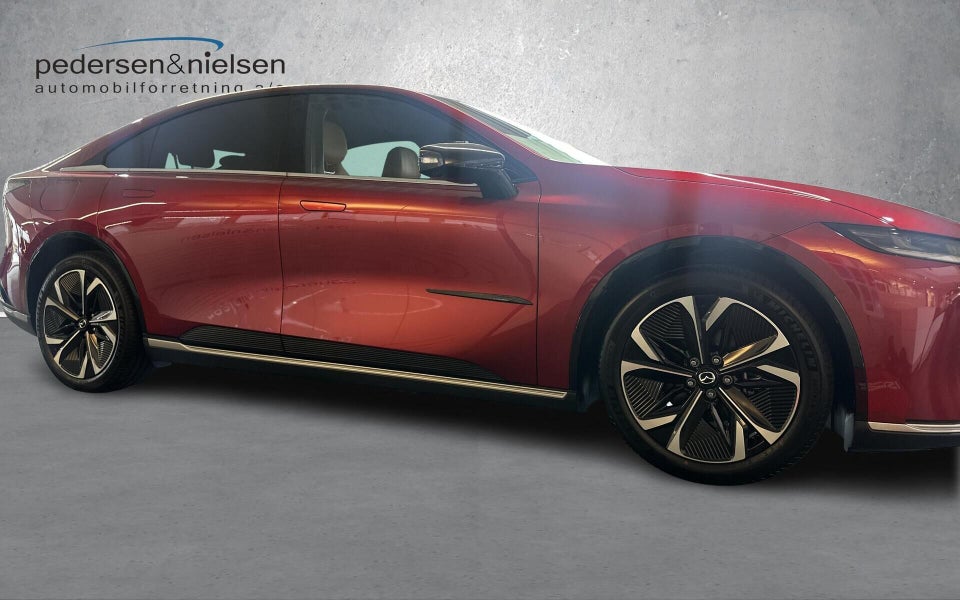 Mazda 6e Takumi+ Long Range 5d