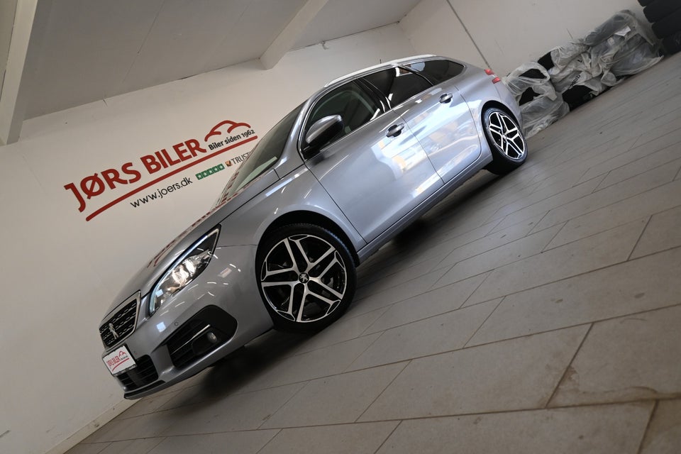 Peugeot 308 1,5 BlueHDi 130 Allure+ Sky SW 5d
