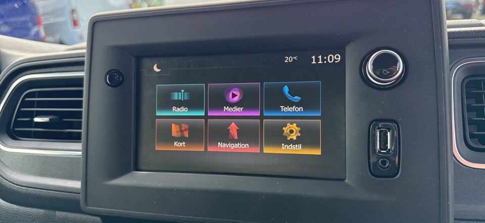 Renault Master III T35 2,3 dCi 145 L3H2 Kassevogn