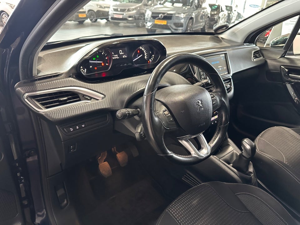 Peugeot 208 1,6 BlueHDi 100 Desire Sky 5d