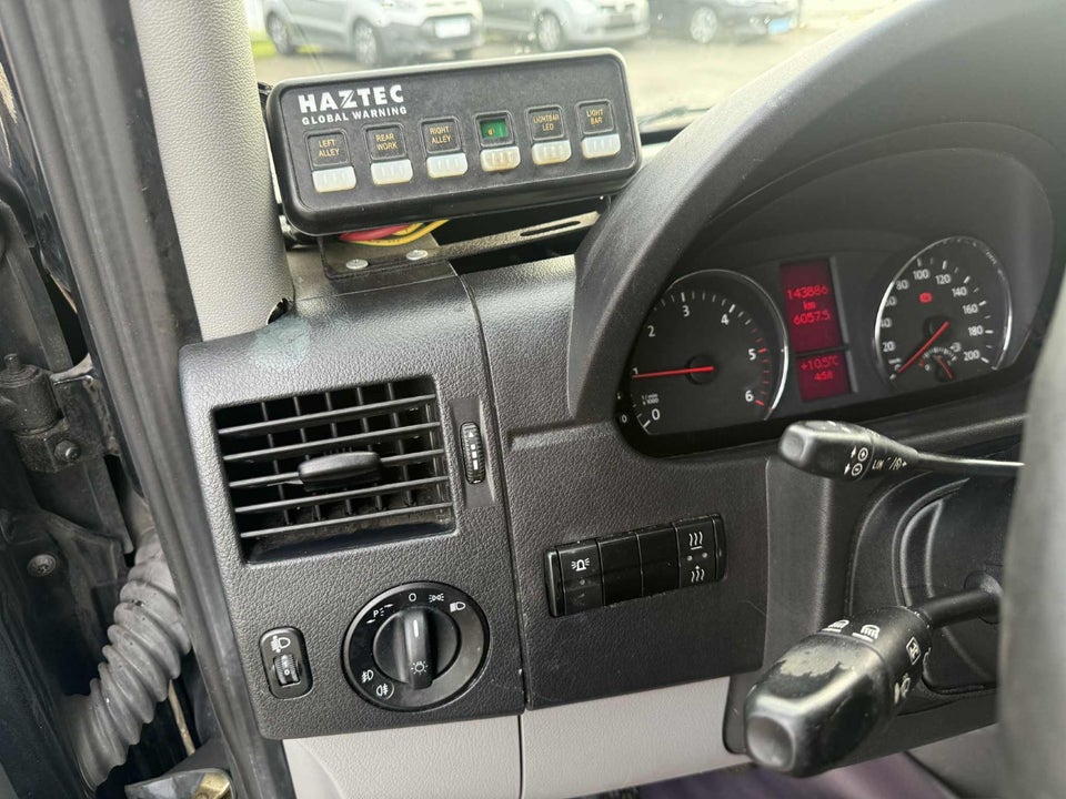 VW Crafter 2,0 TDi 163 Kassevogn M