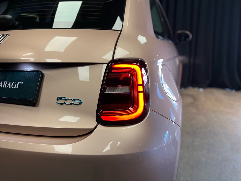 Fiat 500e 42 Icon 3d