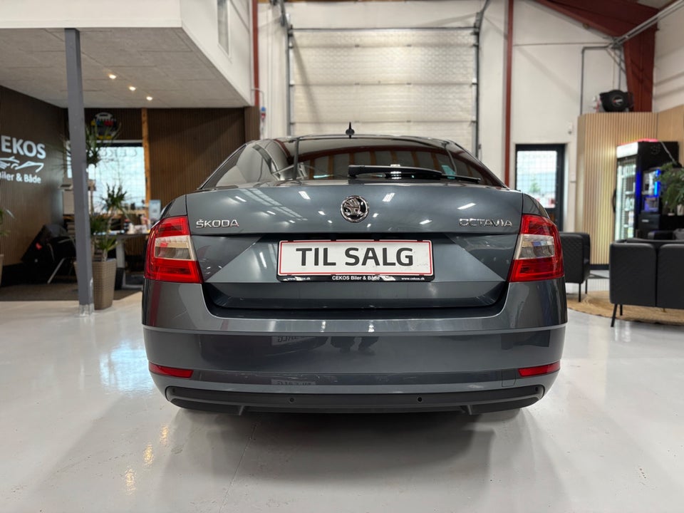 Skoda Octavia 1,6 TDi 115 Style DSG 5d