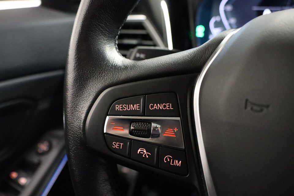 BMW 330e 2,0 Touring Sport Line aut. 5d