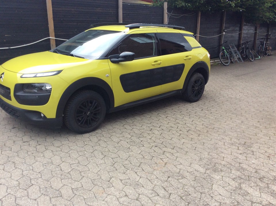 Citroën C4 Cactus 1,2 PureTech 82 Shine ETG 5d