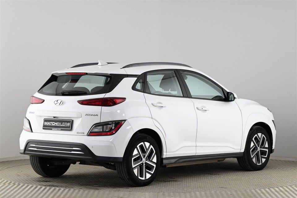 Hyundai Kona 64 EV Essential 5d