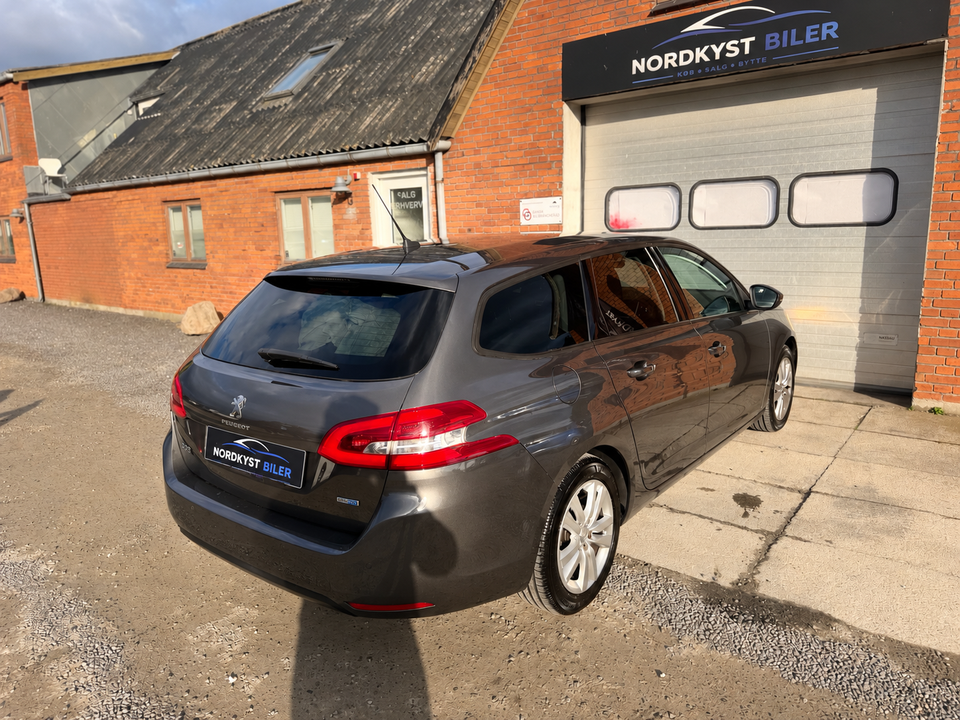 Peugeot 308 1,6 BlueHDi 120 Allure SW 5d