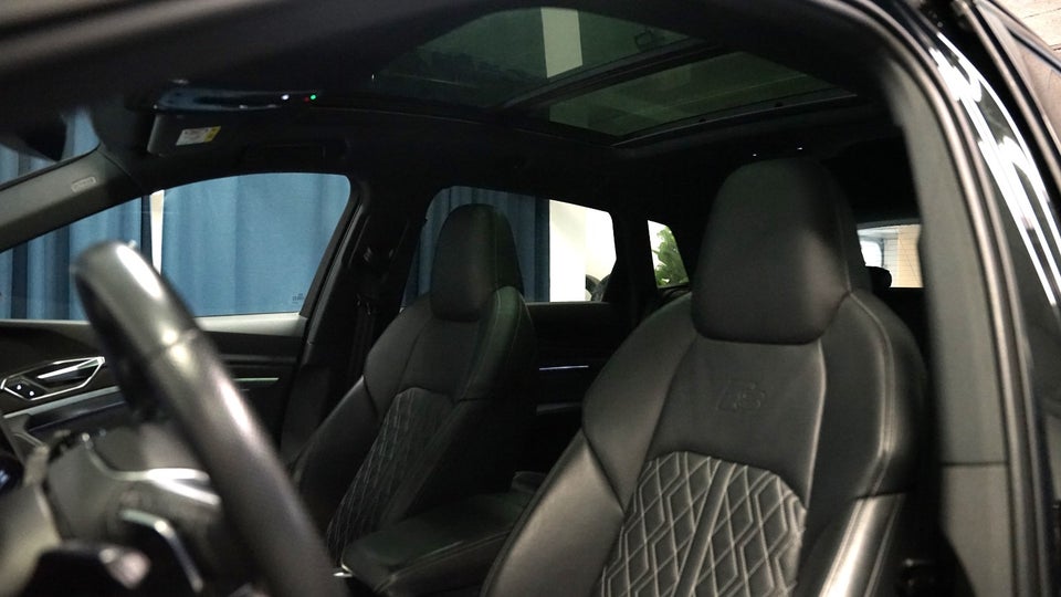 Audi e-tron 55 S-line quattro 5d