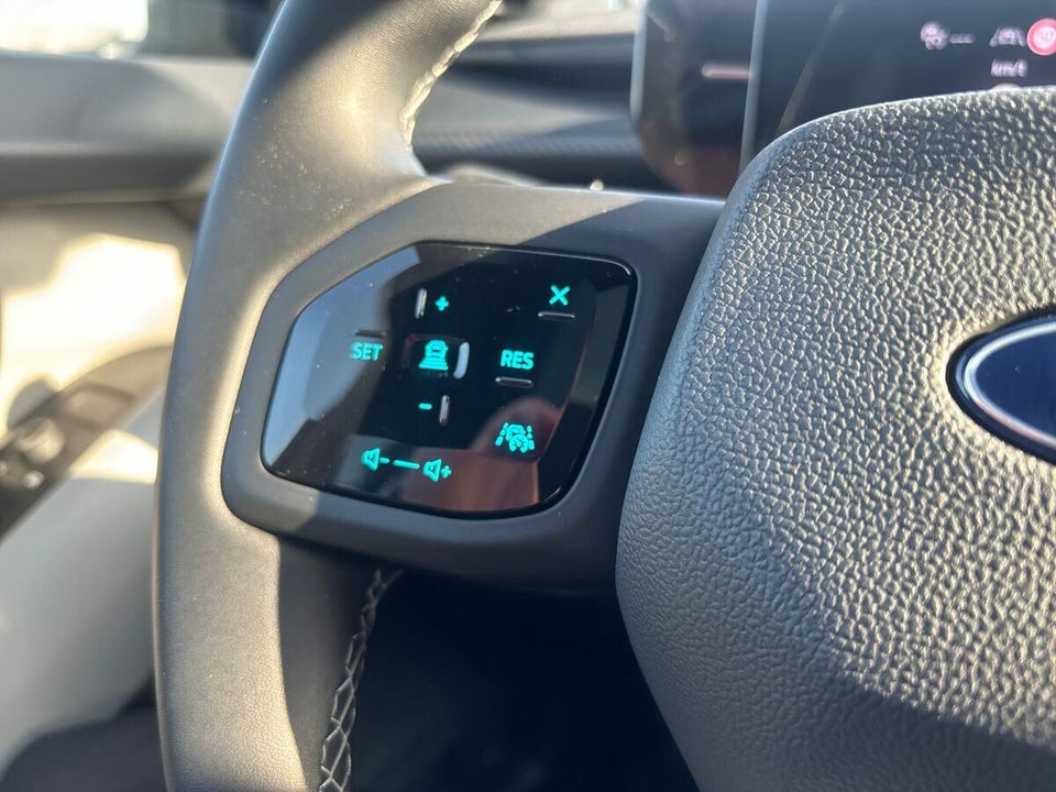 Ford Explorer 77 Premium Extended Range 5d