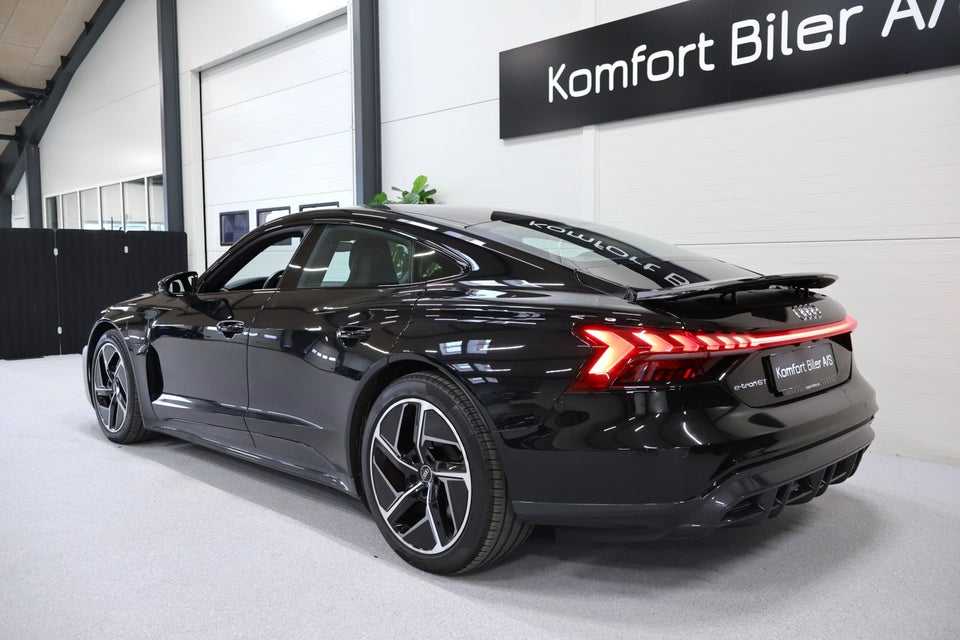 Audi e-tron GT quattro 4d
