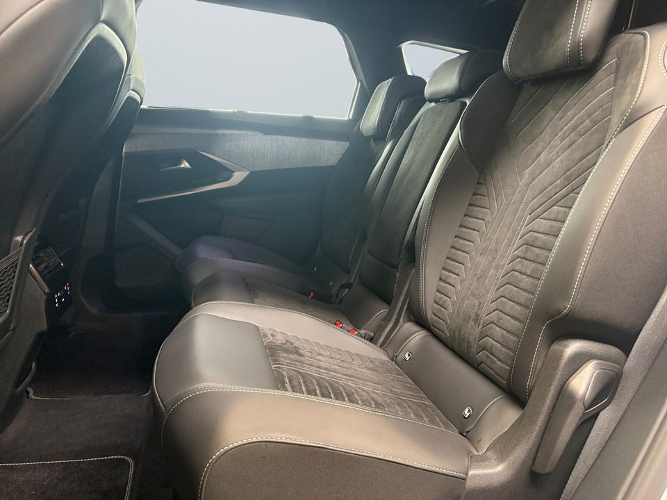 Peugeot e-5008 77 GT Pack 7prs 5d
