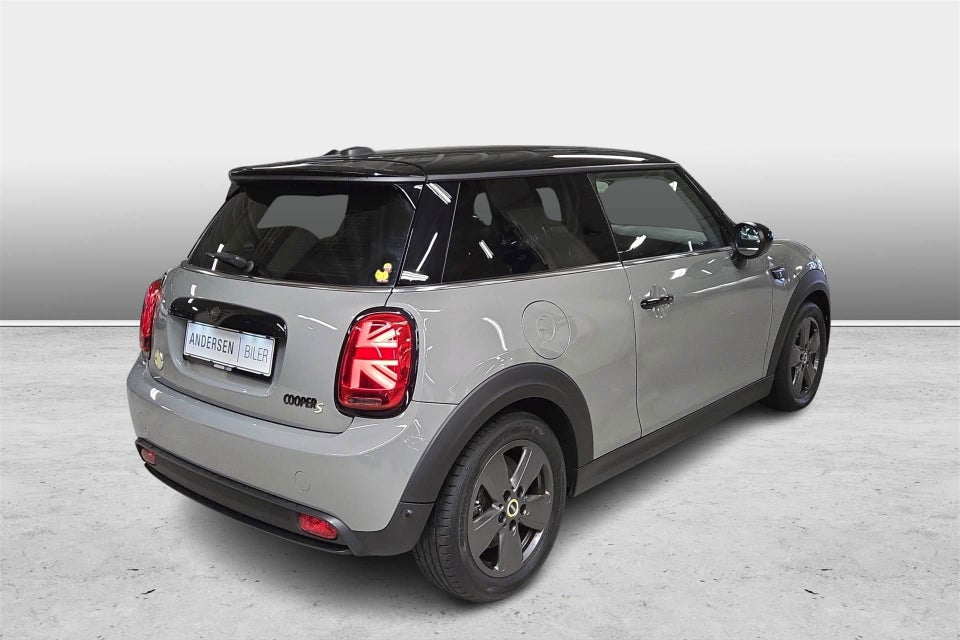 MINI Cooper SE Essential 3d