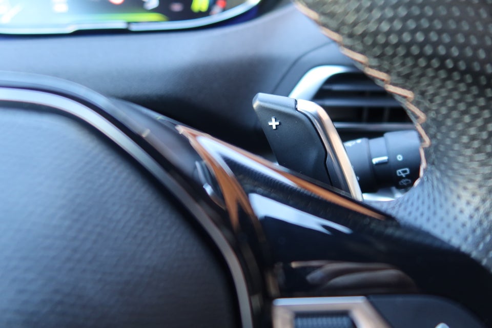 Peugeot 3008 1,6 Hybrid GT Black Pack EAT8 5d