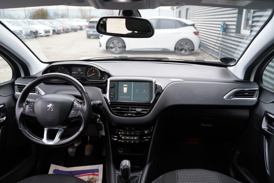 Peugeot 208 1,6 BlueHDi 100 Allure Sky 5d