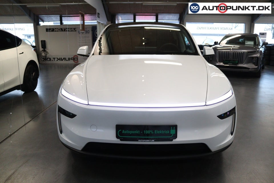 Tesla Model Y Long Range AWD 5d