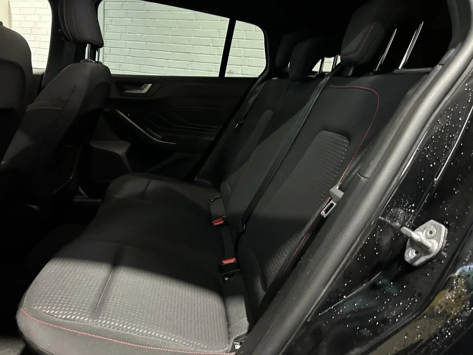 Ford Focus 1,0 EcoBoost ST-Line stc. 5d