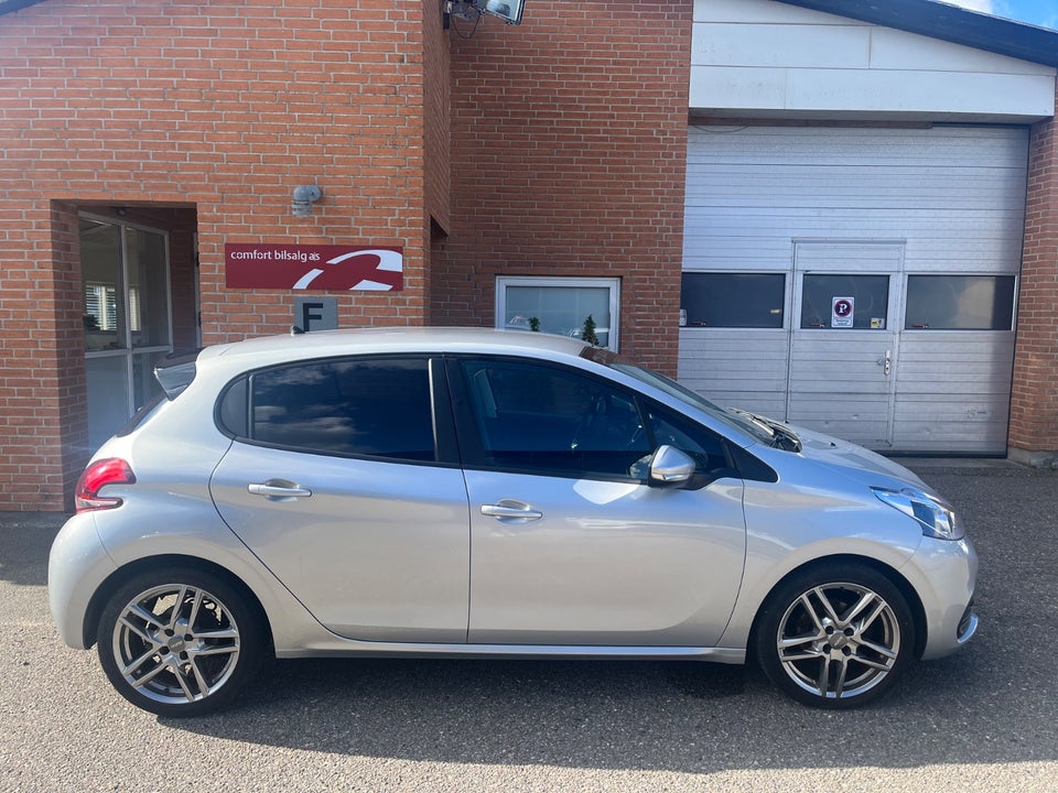 Peugeot 208 1,6 BlueHDi 100 Envy 5d