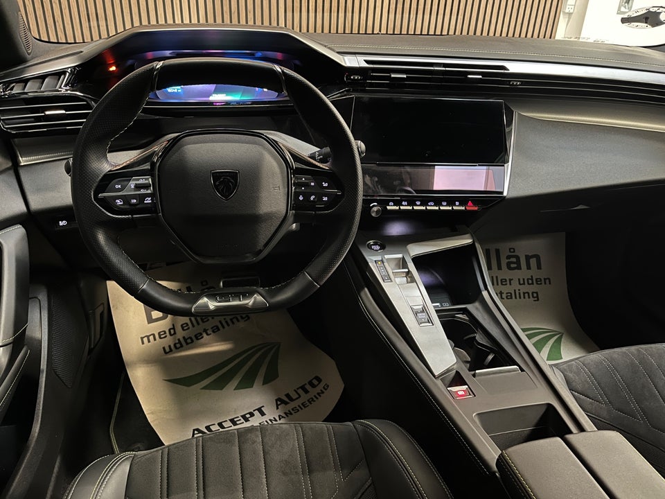 Peugeot e-308 54 GT 5d