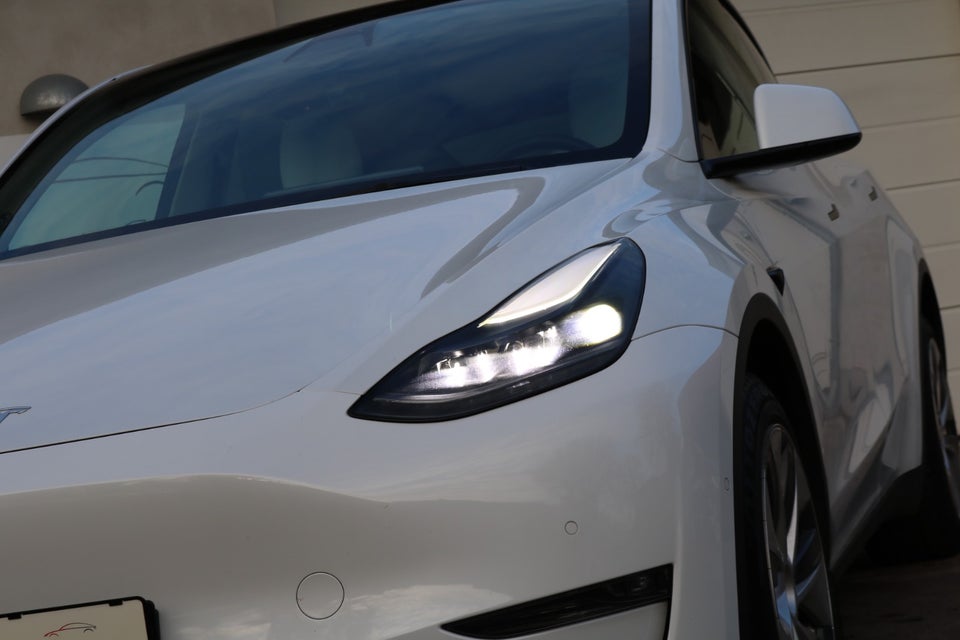 Tesla Model Y Long Range AWD 5d