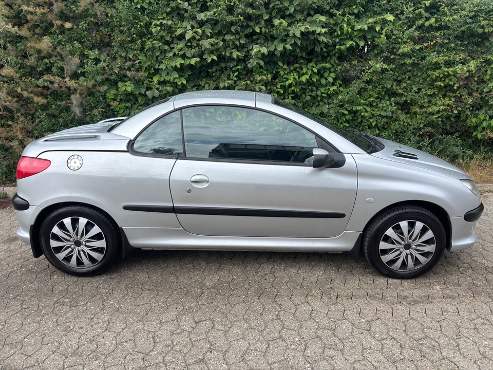 Peugeot 206 2,0 16V CC 2d