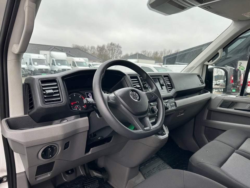 VW Crafter 35 2,0 TDi 140 Kassevogn L3H2 aut.