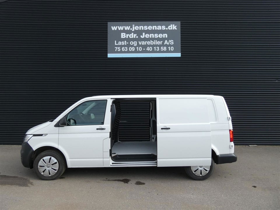 VW Transporter 2,0 TDi 110 Kassevogn lang