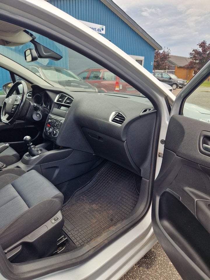 Citroën C4 1,6 HDi 112 Seduction 5d