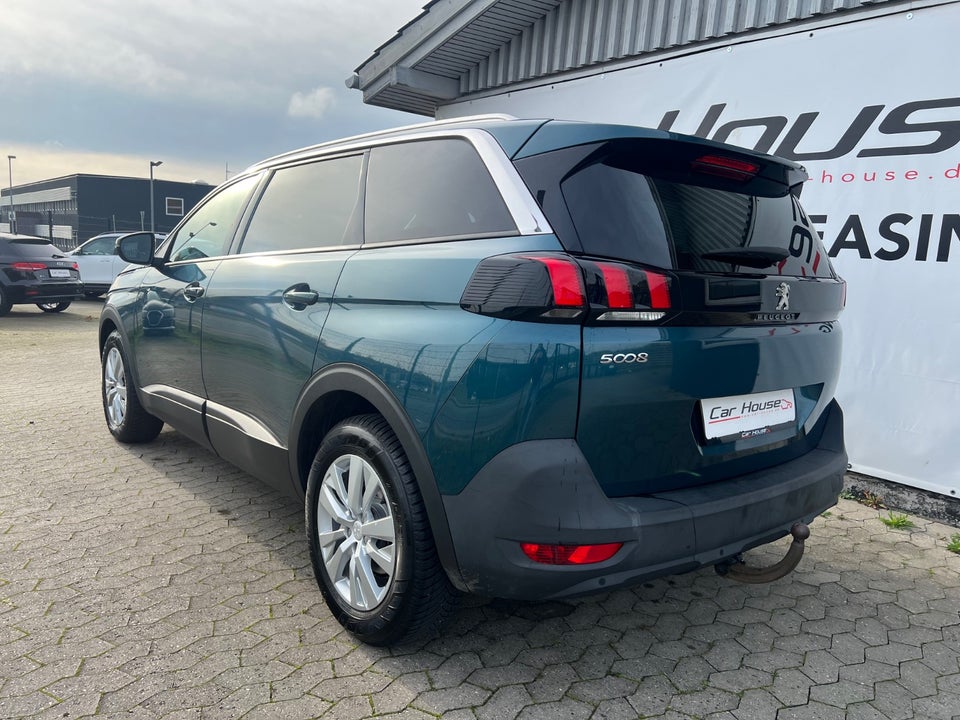 Peugeot 5008 1,2 PureTech 130 Allure 7prs 5d