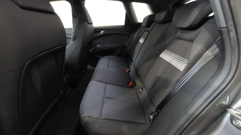 Audi Q4 e-tron 40 Advanced 5d